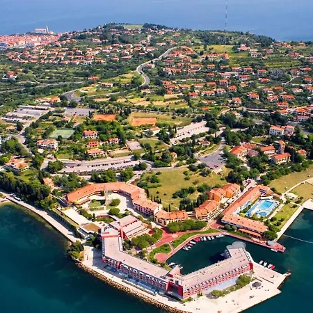 Burja With Olive Grove & Salt Pans View Apartmán