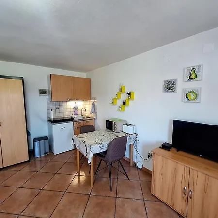 Burja With Olive Grove & Salt Pans View Apartman *